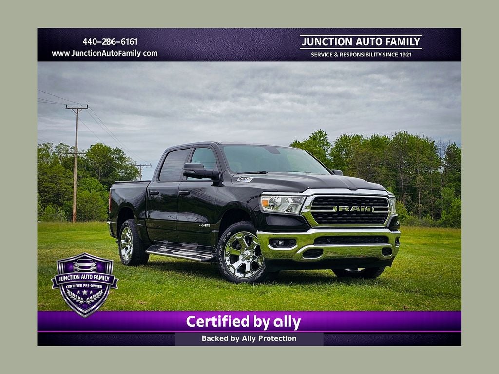 2024 RAM 1500 Big Horn Crew Cab 4x4 5'7' Box in Diamond Black Crystal Pearlcoat — front three-quarter view