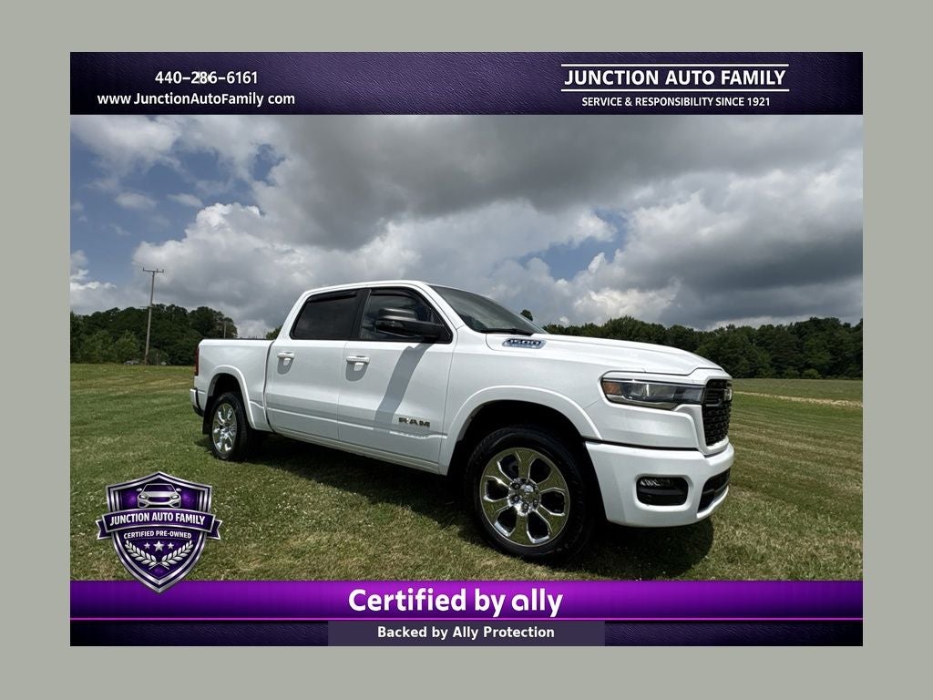 2025 RAM 1500 Big Horn Crew Cab 4x4 5'7' Box in Bright White Clearcoat — front three-quarter view