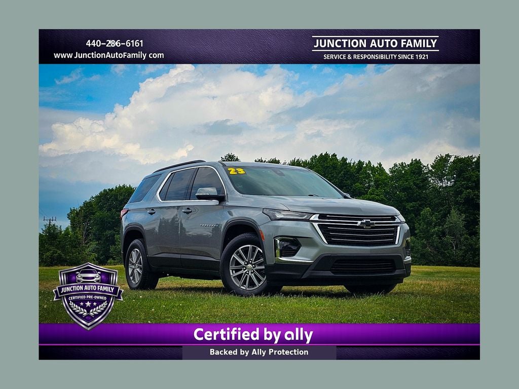 2023 Chevrolet Traverse AWD LT Cloth in Sterling Gray Metallic — front three-quarter view