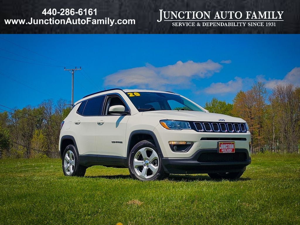 2020 Jeep Compass Latitude 4x4 in White Clearcoat — front three-quarter view