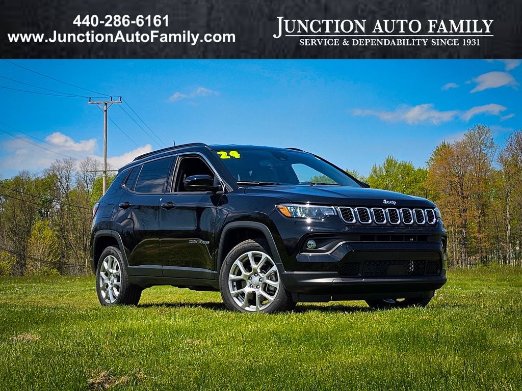 2024 Jeep Compass Latitude Lux FWD in Diamond Black Crystal Pearlcoat — front three-quarter view
